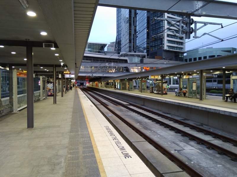 Platforms at Chatswood railway station