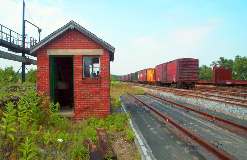 NRZ orders 100 freight cars from United Wagon Company