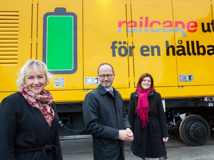 Railcare unveils new battery-powered rail maintenance machine
