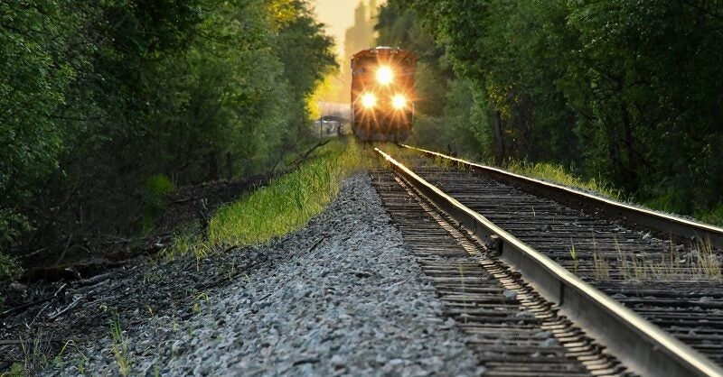 Caterpillar and team sign MoU for hydrogen locomotive demonstration - Vimarsana News