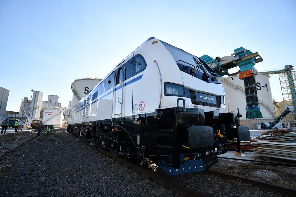 Körfez Ulaştırma receives first two EuroDual locomotives from Stadler