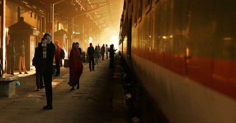 Five people killed in Russian strikes on Ukrainian railway stations - Vimarsana News