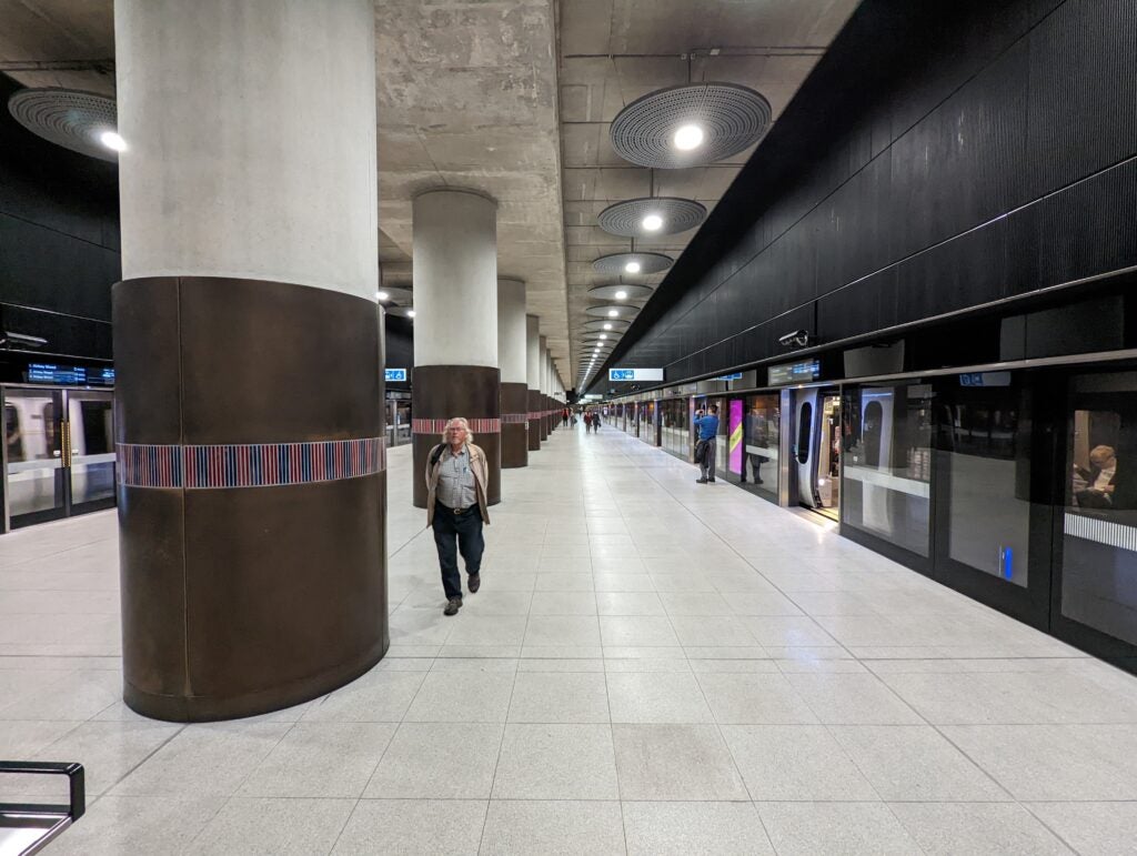 Phot of platforms at the new Woolwich Elizabeth Line Station
