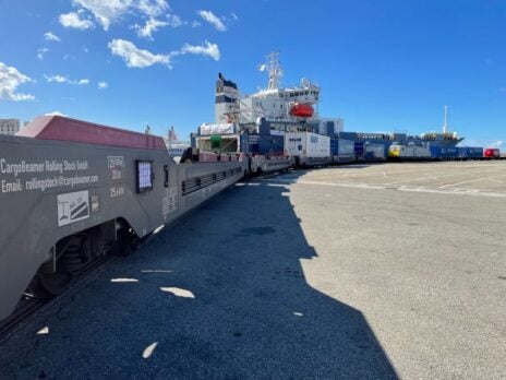 Cargobeamer trials train between Marseille and Calais in France