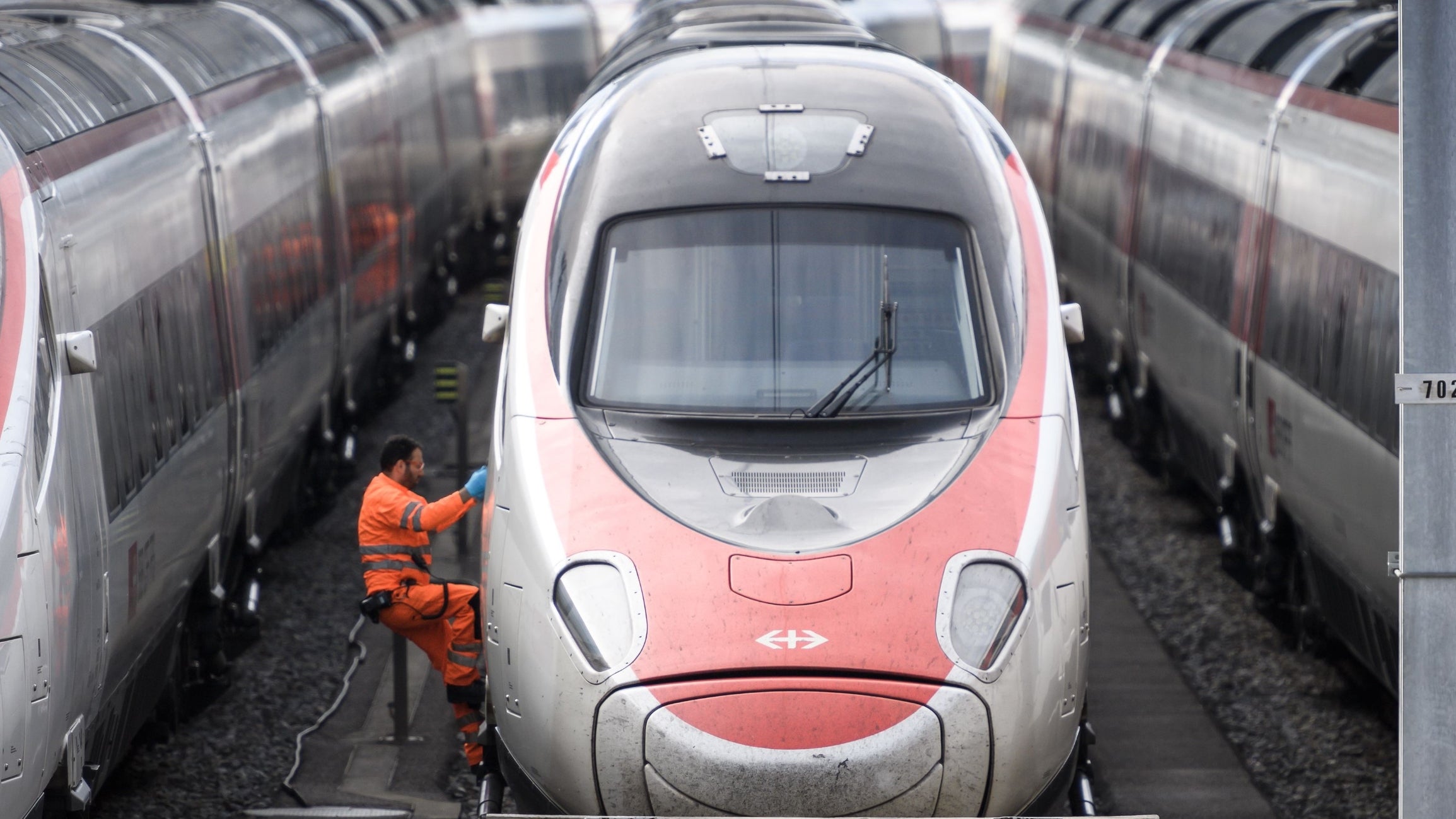 SBB shortlists four firms for high-speed train leasing contract