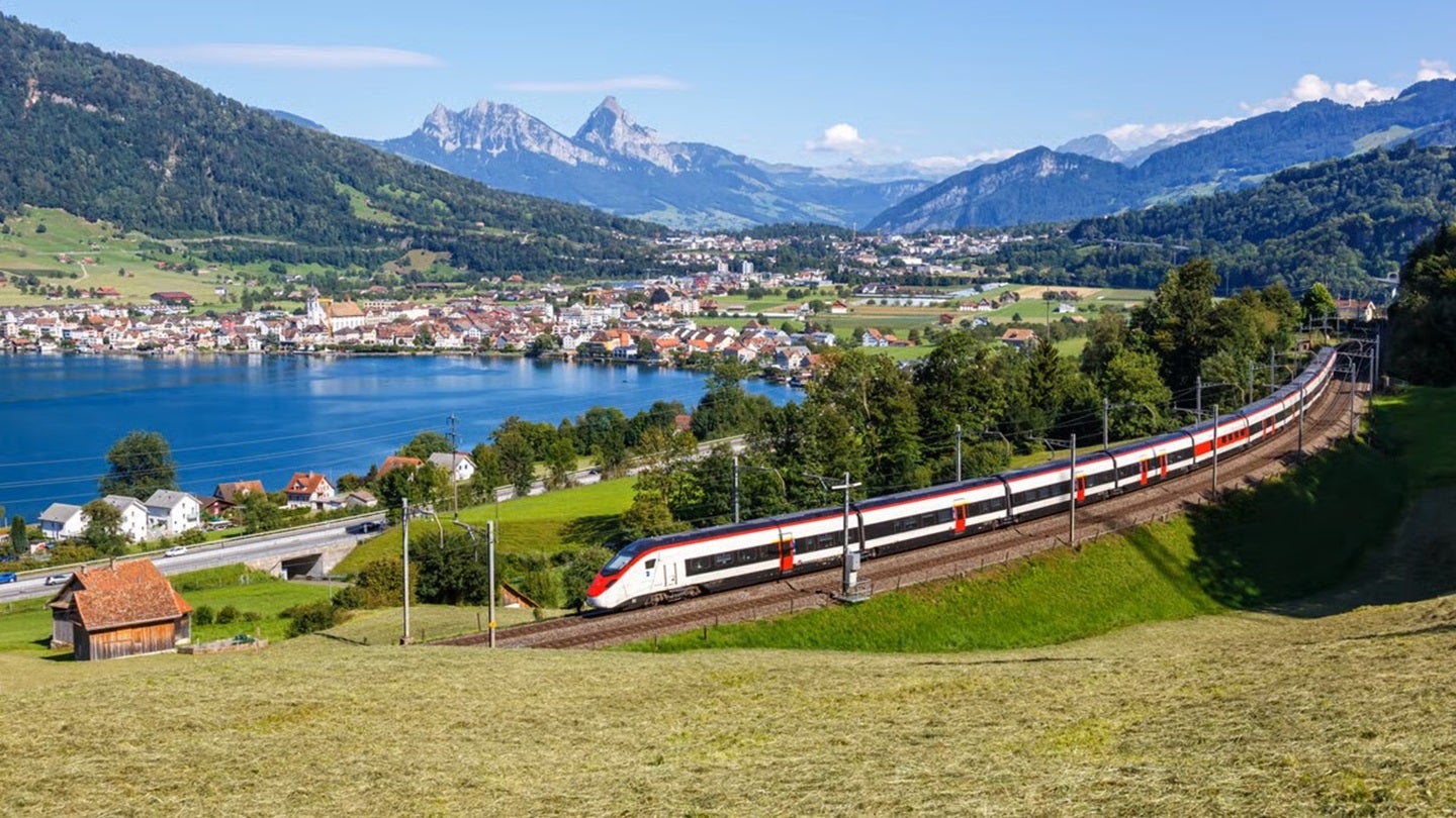 Ericsson delivers IMS/VoLTE system for Swiss railway communications